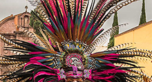 Coloridos trajes típicos en las celebraciones de San Miguel de Allende
